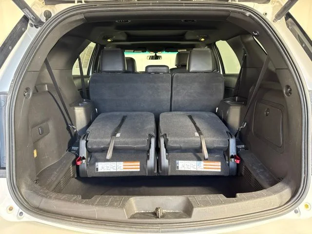 Used 2015 White Platinum Clearcoat Metallic Ford XLT image 23