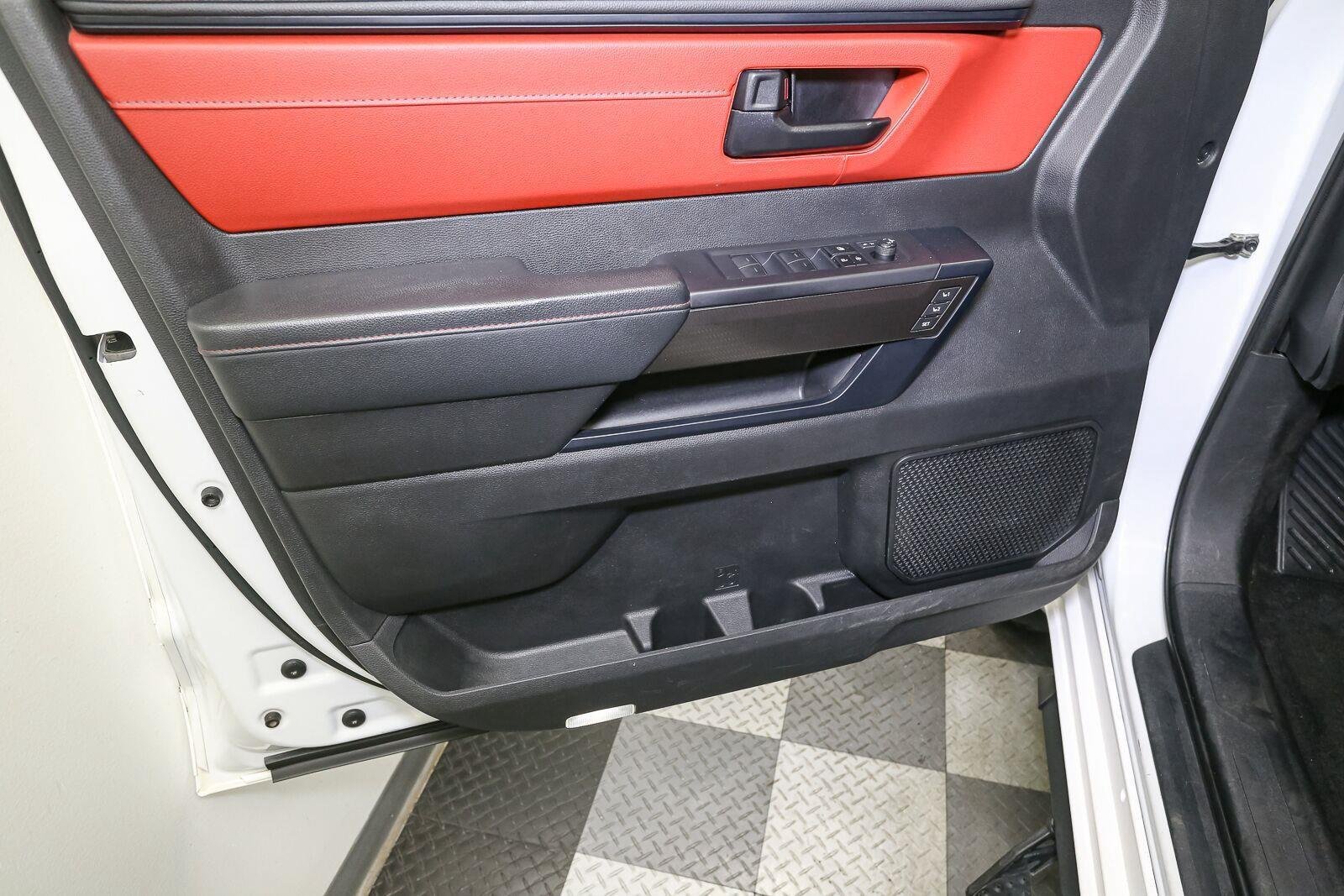 Used 2025 Ice Cap Toyota TRD Pro HV image 44