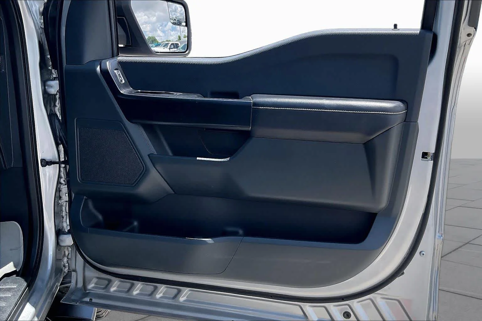 Used 2021 Iconic Silver Ford XL image 22