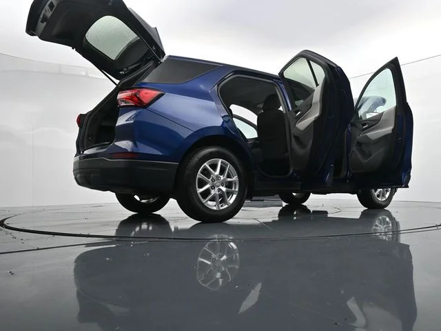 Used 2022 Blue Chevrolet LS image 43