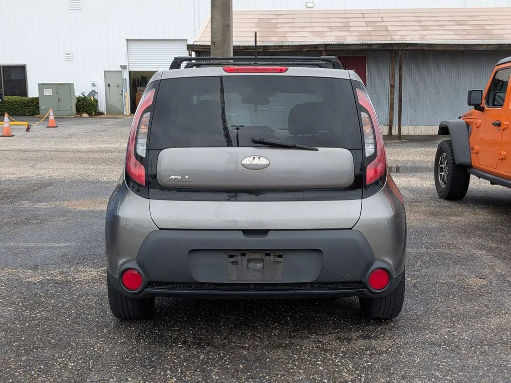 Used 2014 Gray Kia Base image 3