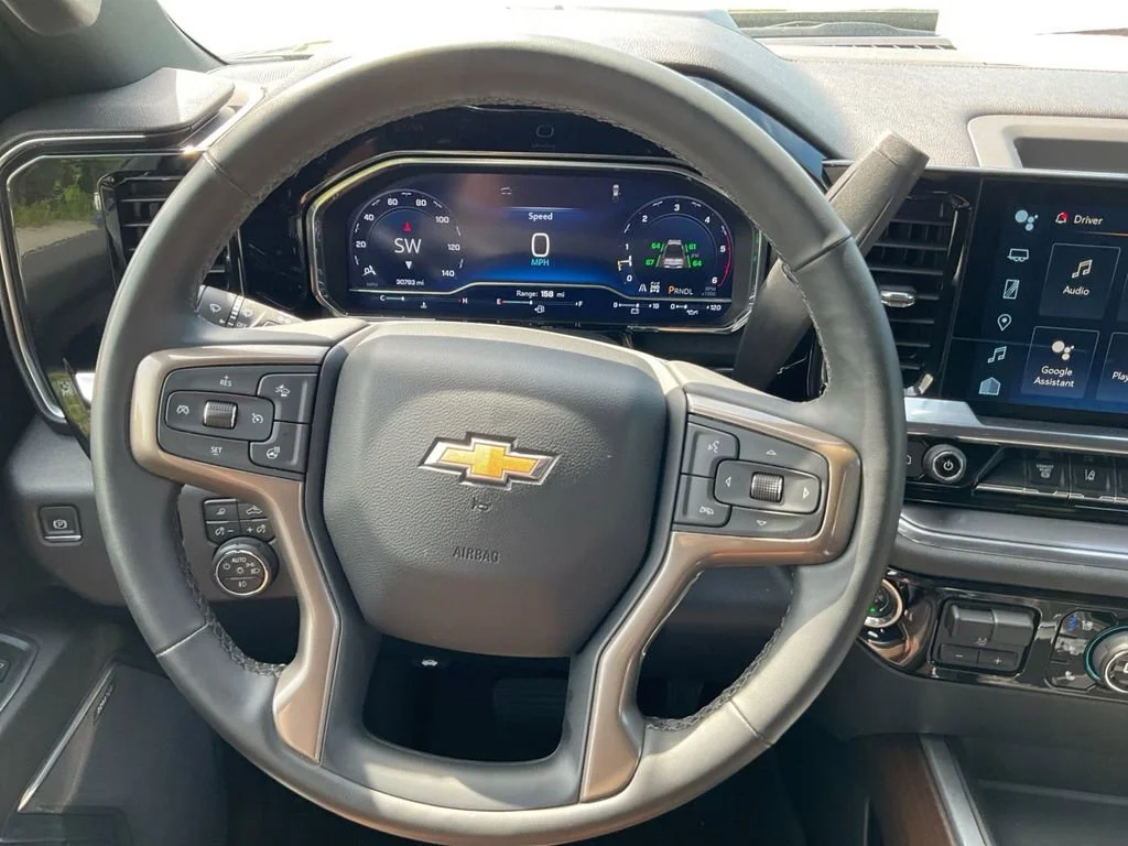 Used 2024 Black Chevrolet High Country image 15