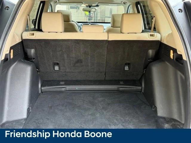 Used 2019 White Honda EX image 38