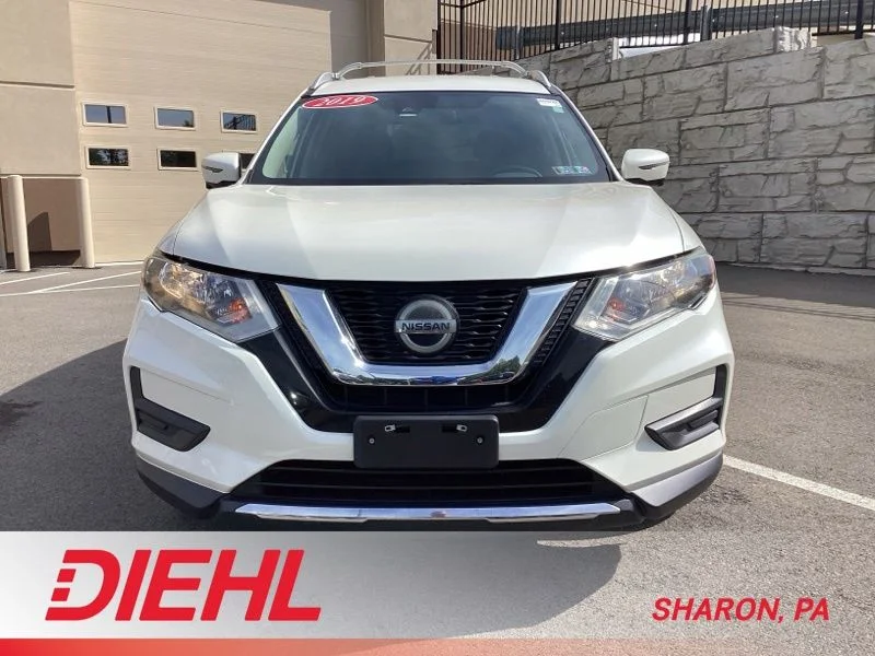 Used 2019 Nissan Rogue SV with VIN JN8AT2MT7KW500138 for sale in McKees Rocks, PA