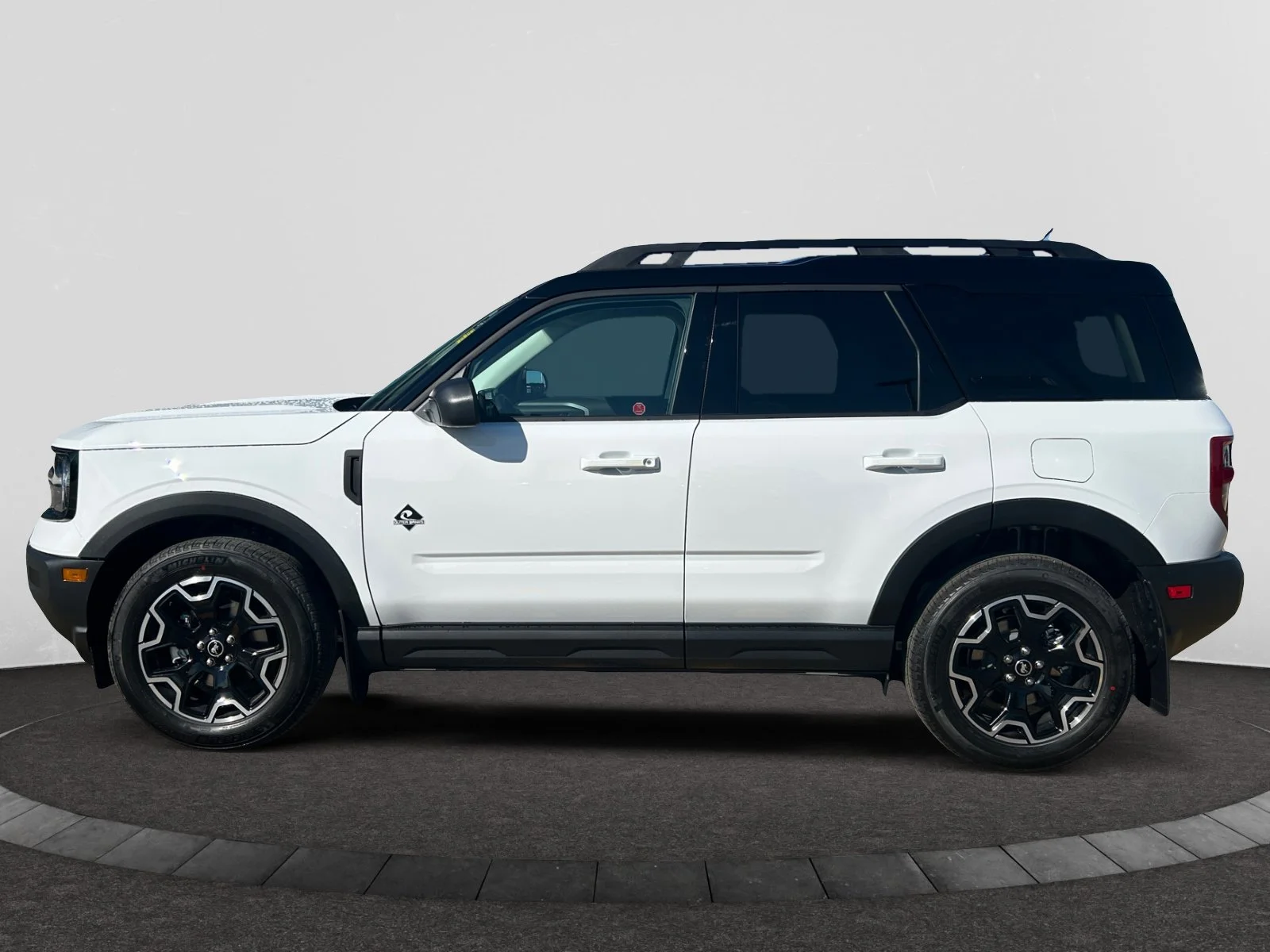 New 2026 Oxford White Ford Outer Banks image 2