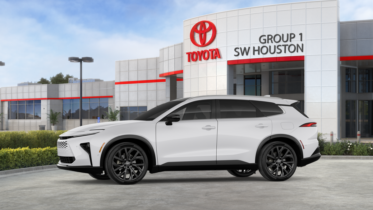 View vehicle photo 3