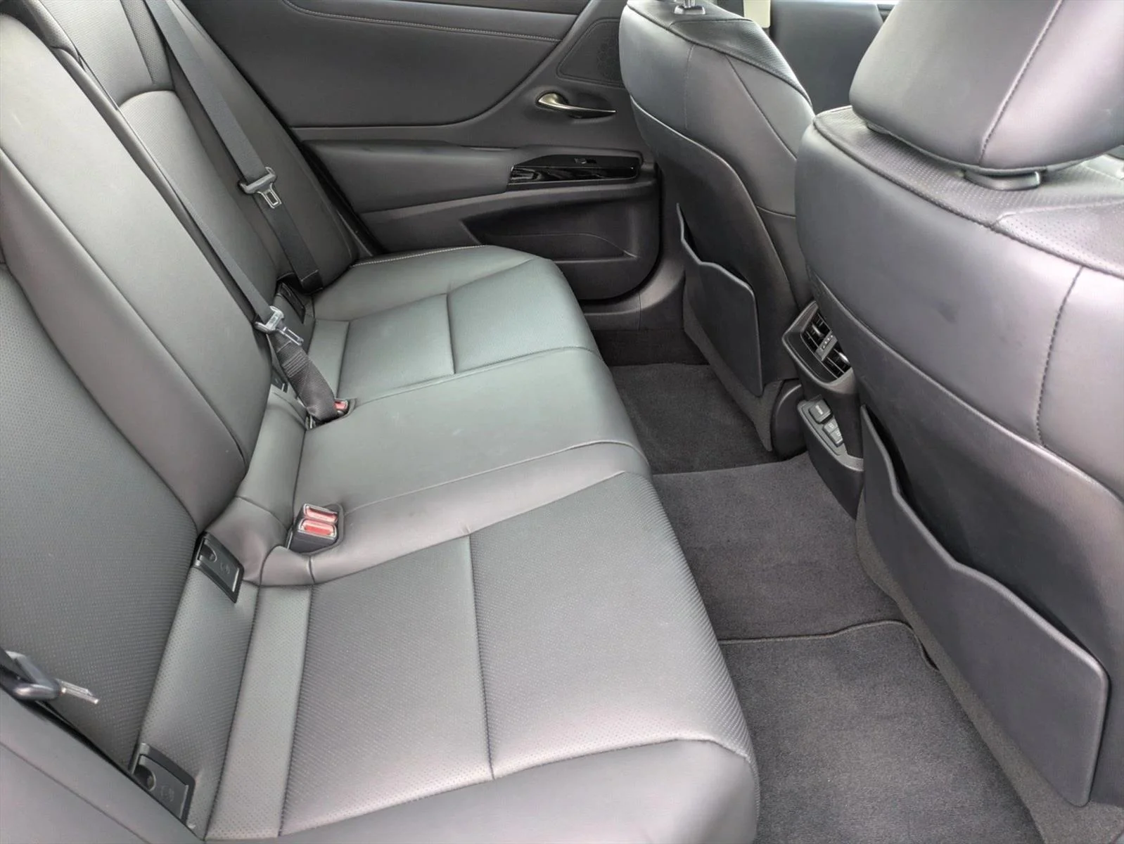 Certified Used 2023 Eminent White Pearl Lexus ES 350 image 19