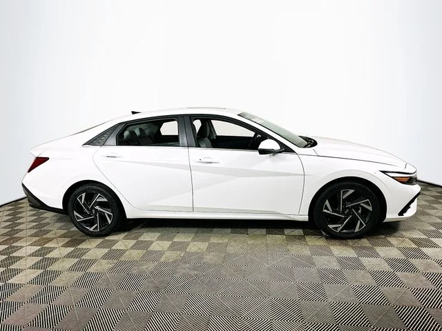 New 2026 Hyundai ELANTRA Limited