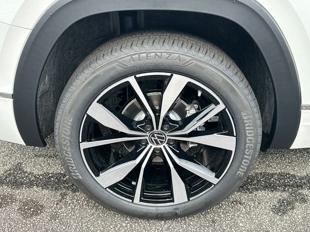 New 2026 White Volkswagen 2.0T SEL Premium R-Line image 17