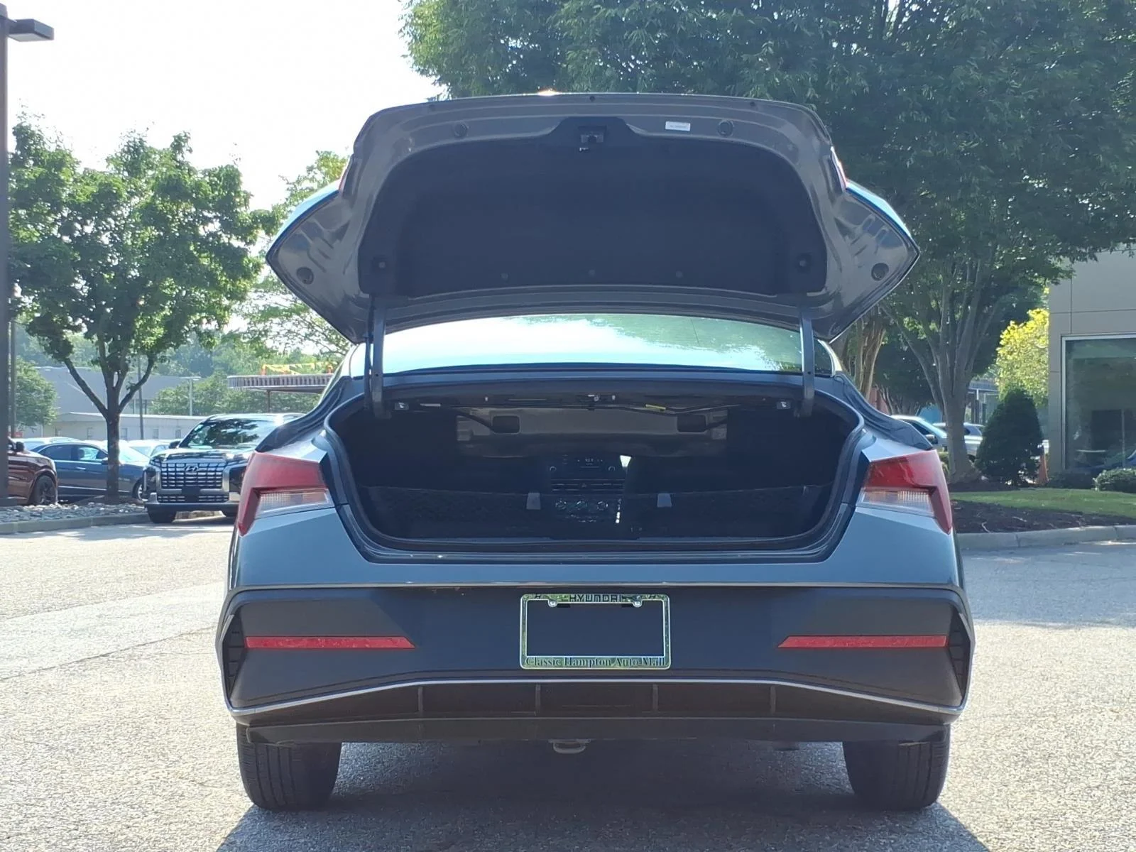 Certified Used 2025 Amazon Gray Hyundai SE image 30