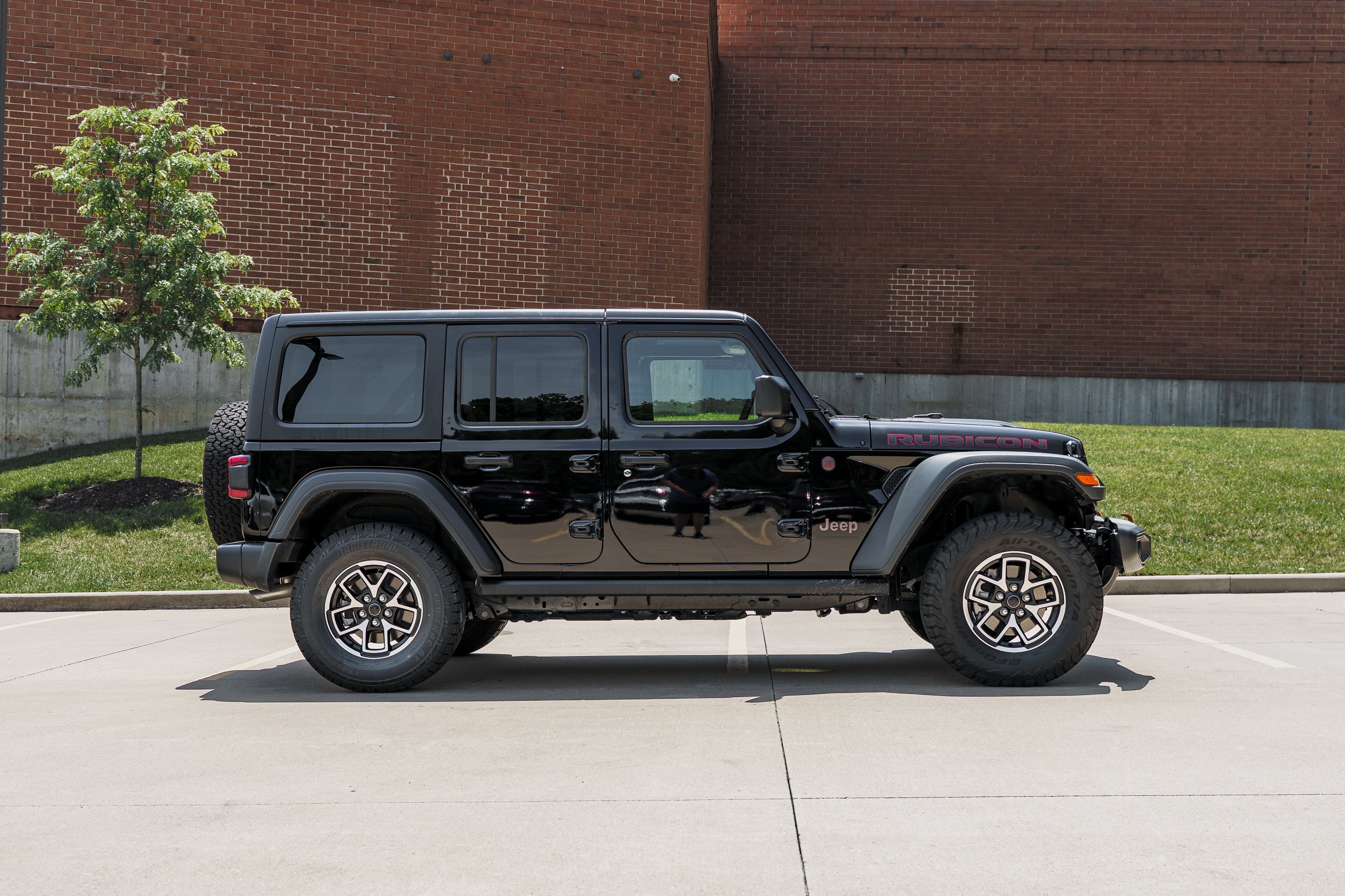Used 2026 Black Clearcoat Jeep Rubicon image 3