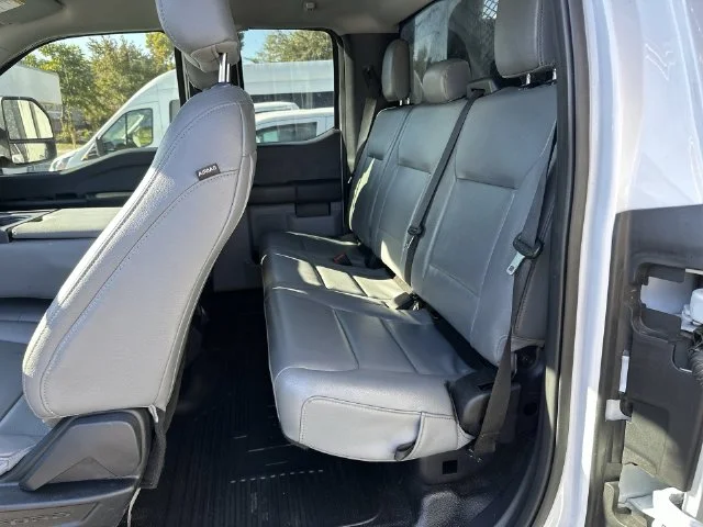 Used 2025 White Ford XL image 21