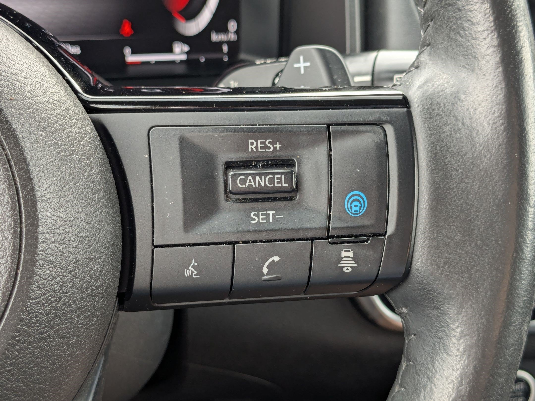 Used 2022 Boulder Gray Pearl Nissan Platinum image 19