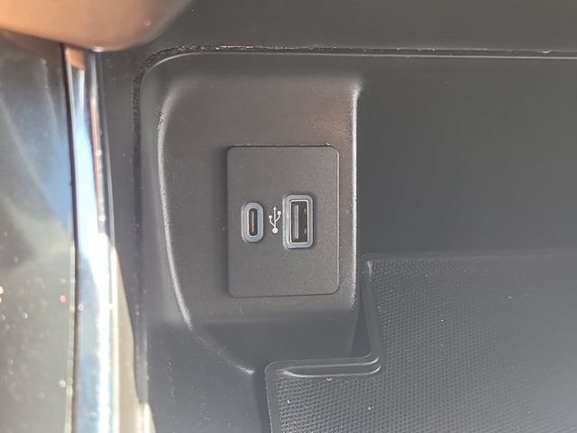 Used 2021 Red Ford XLT image 26