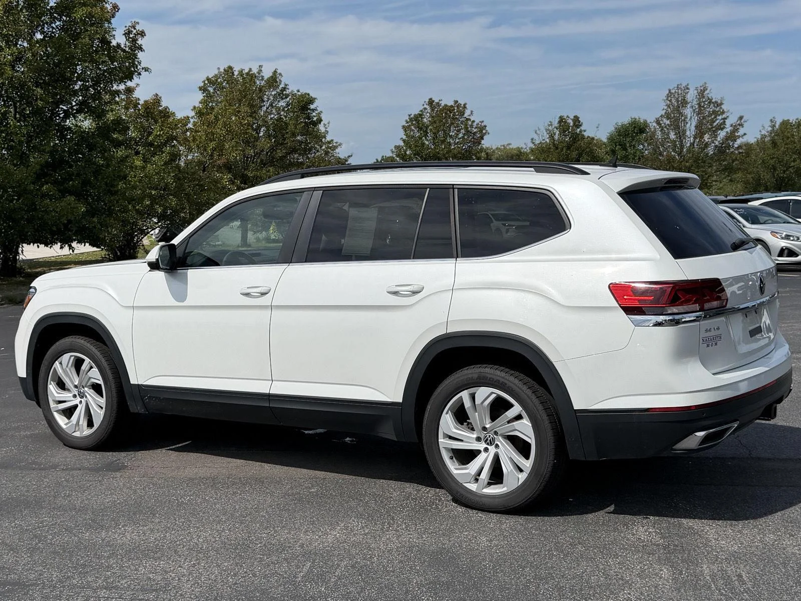 Used 2021 Pure White Volkswagen 3.6L V6 SE w/Technology image 5