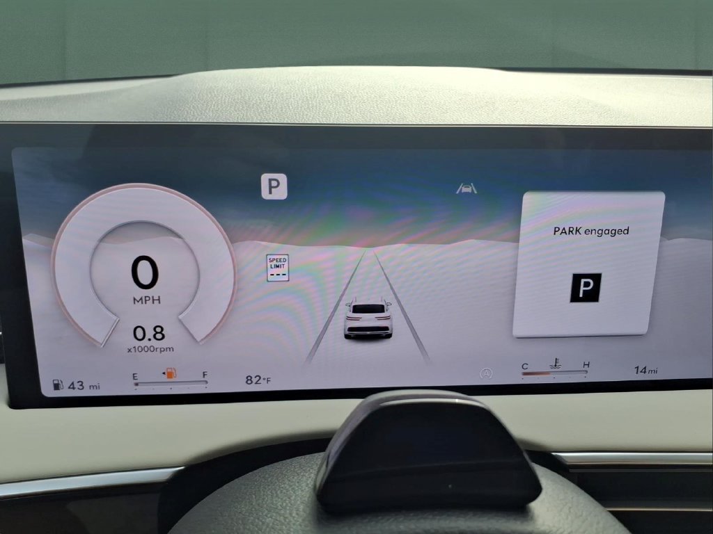New 2027 White Genesis 2.5T image 17