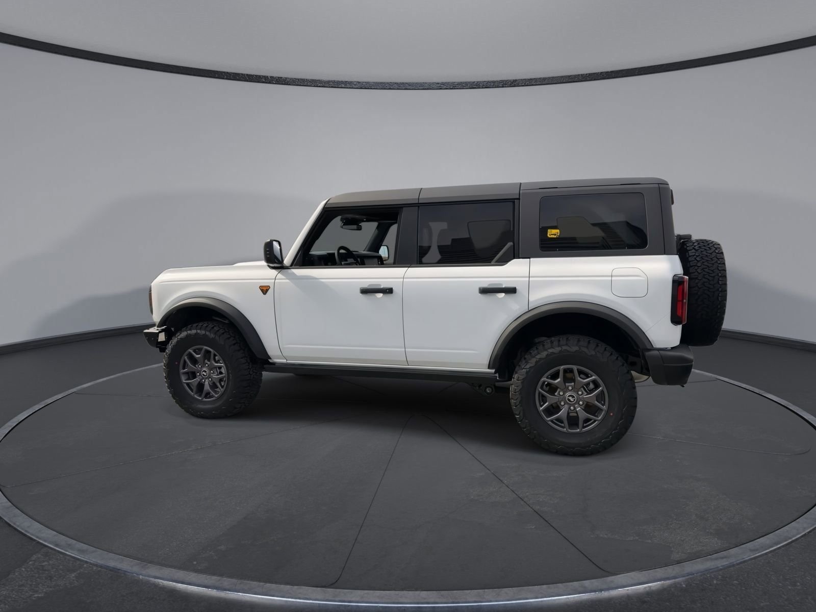 New 2025 Oxford White Ford Badlands® image 5