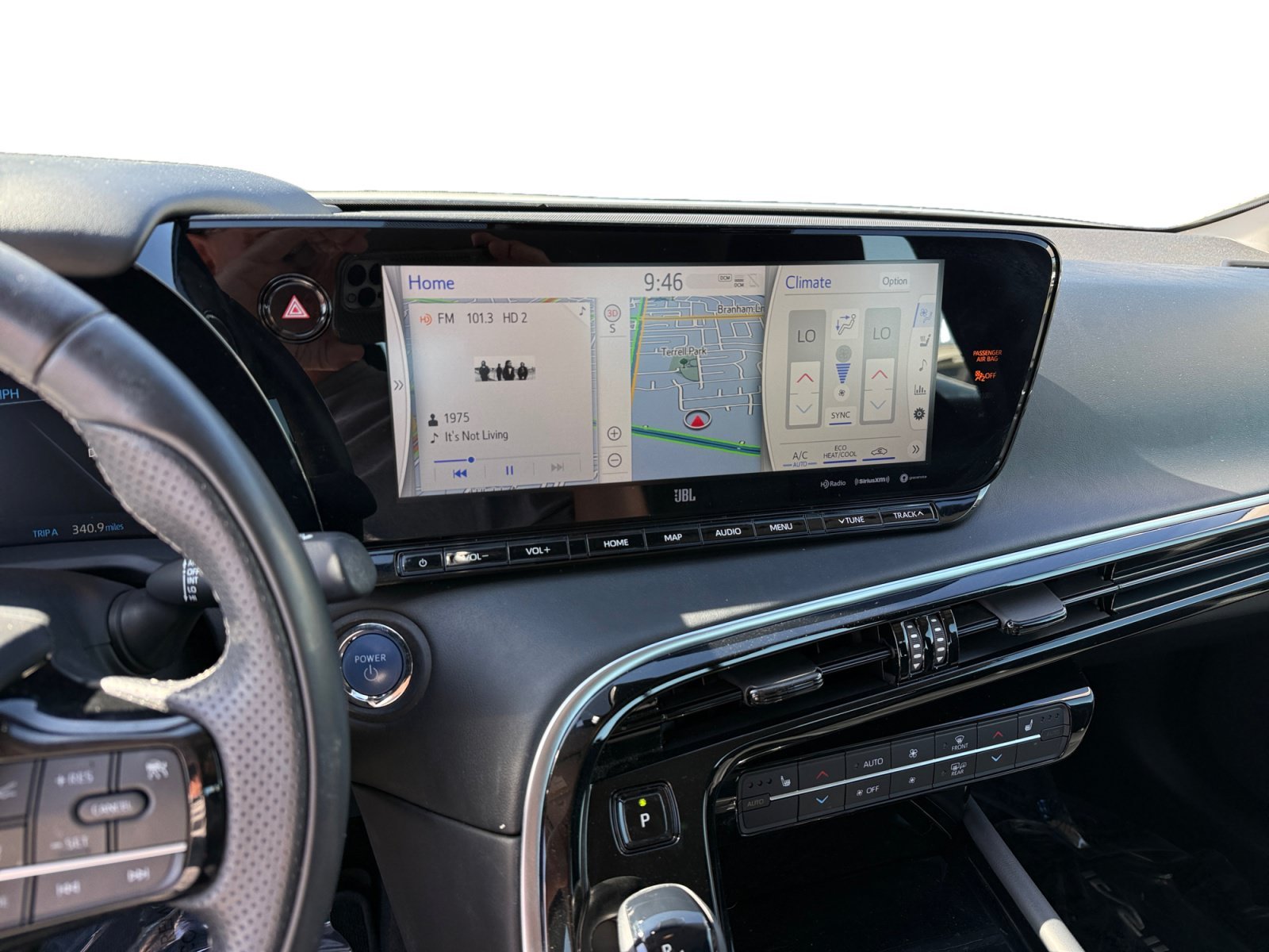 Used 2021 White Toyota XLE image 12