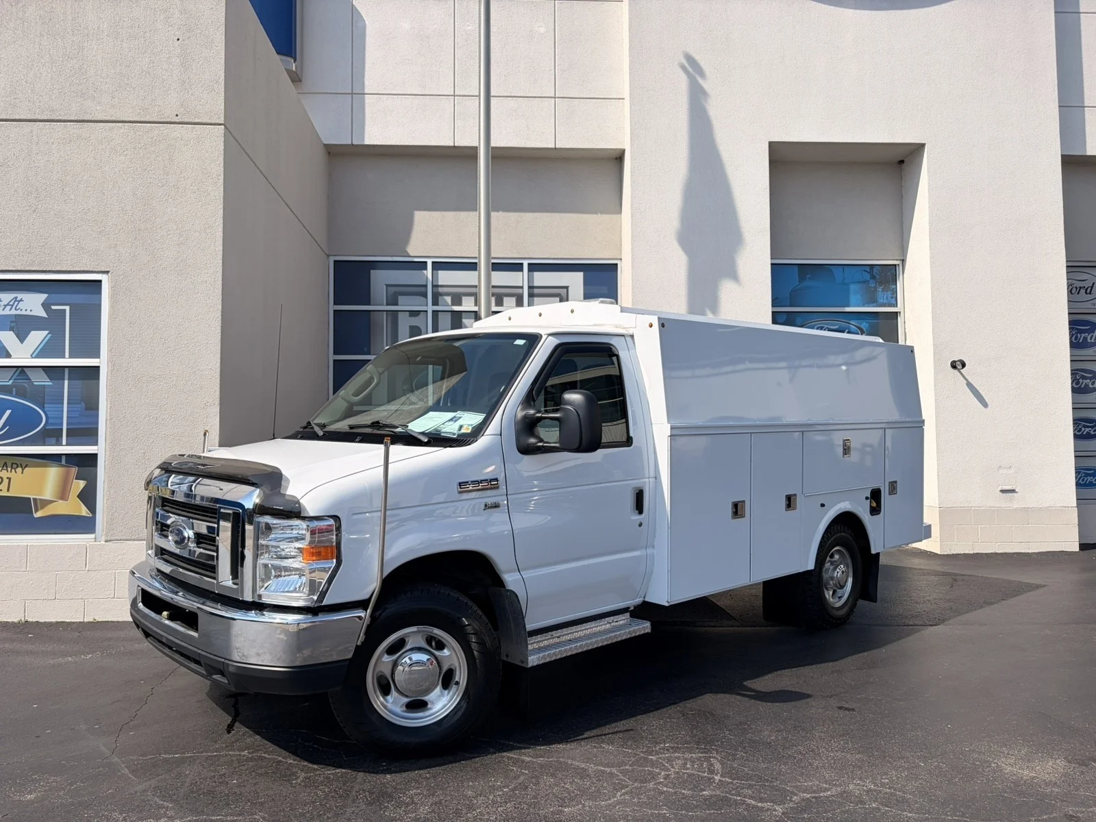 Used 2013 White Ford  image 2