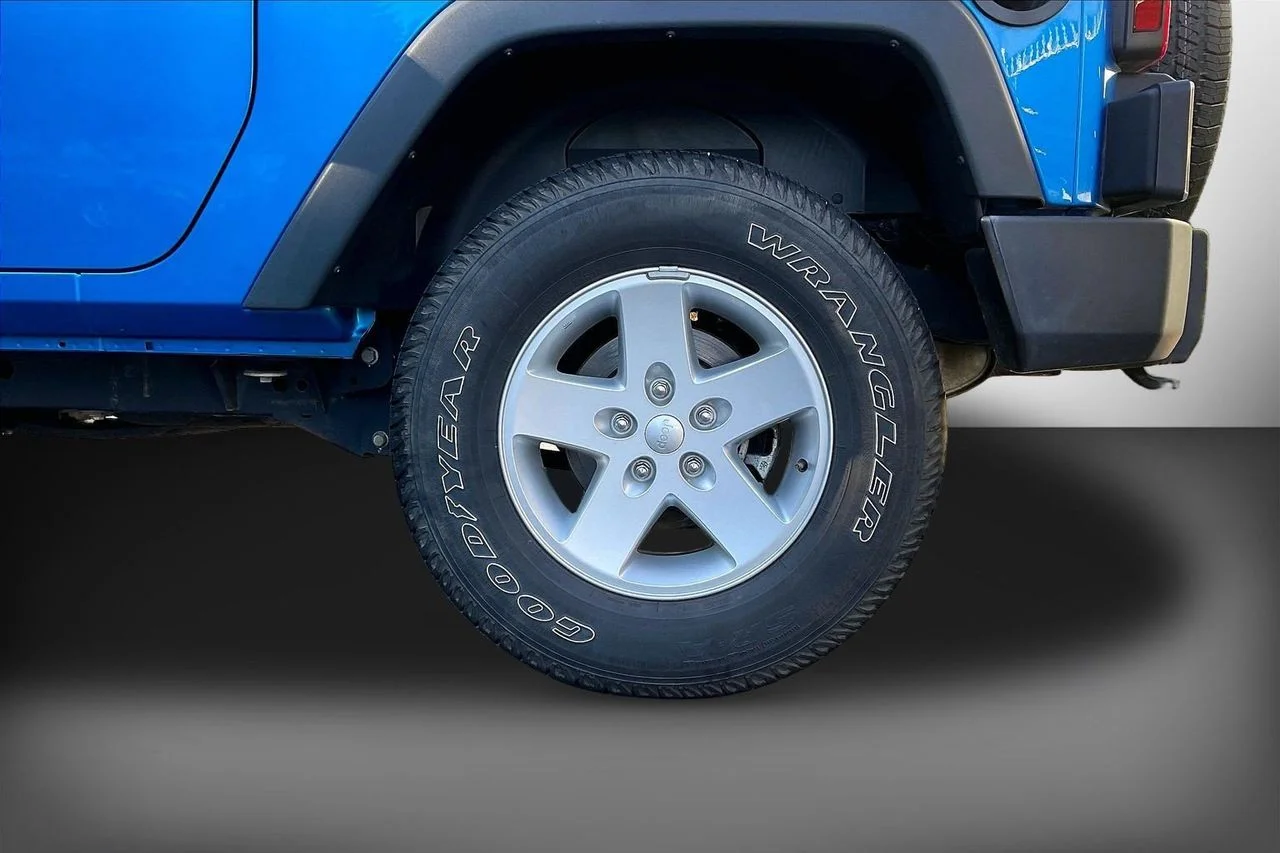 Certified Used 2016 Blue Jeep Sport image 31