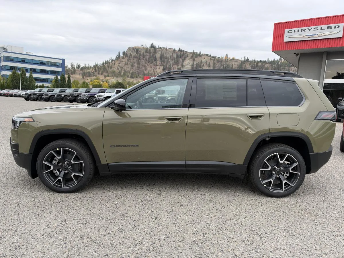 New 2026 41 (pj5) Jeep Overland image 3