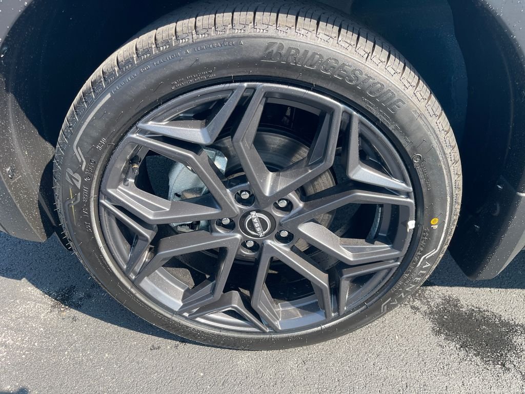 New 2026 White Nissan SR image 10