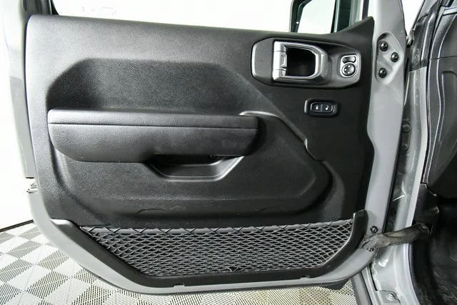 Used 2022 Sting-gray Clearcoat Jeep Rubicon image 21
