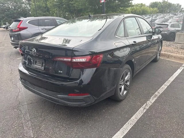 Used 2024 Volkswagen Jetta SE with VIN 3VW7M7BU3RM046778 for sale in White Bear Lake, Minnesota