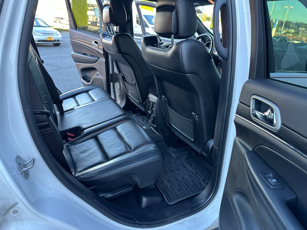 Used 2021 White Jeep Limited image 12