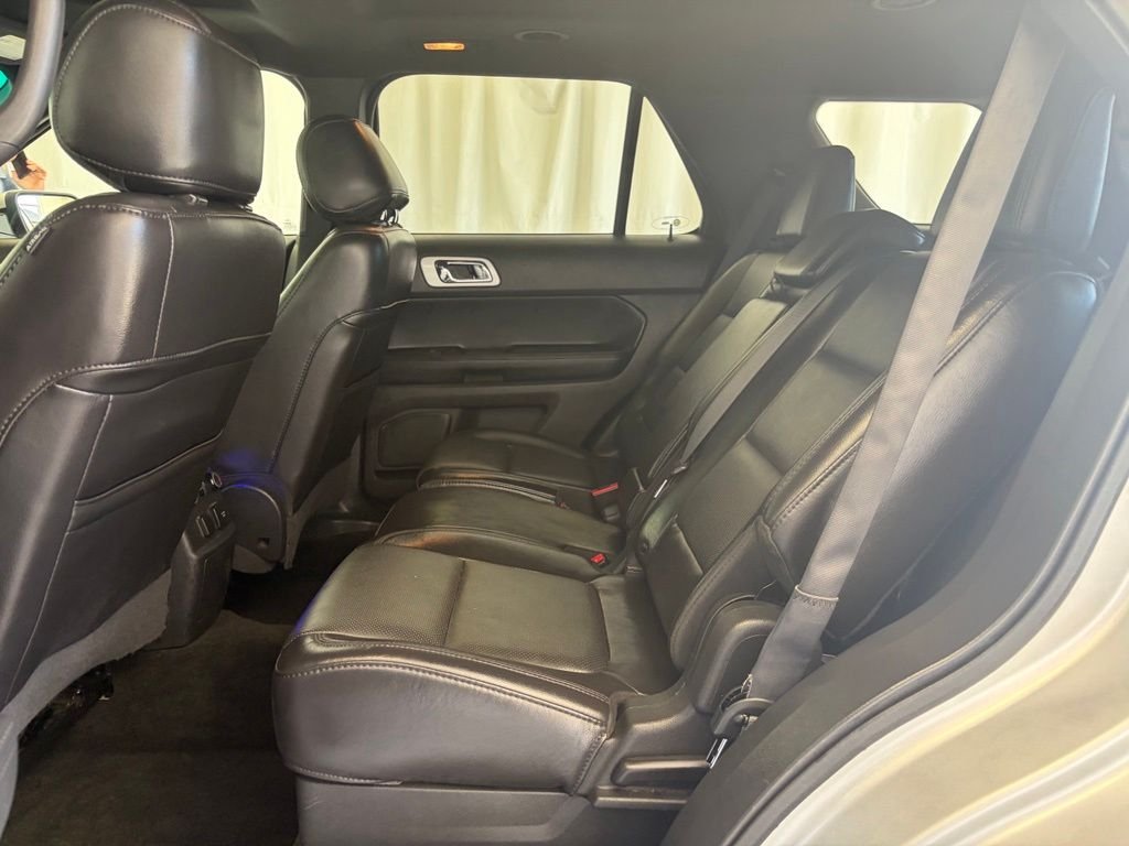 Used 2014 Ingot Silver Ford Limited image 27
