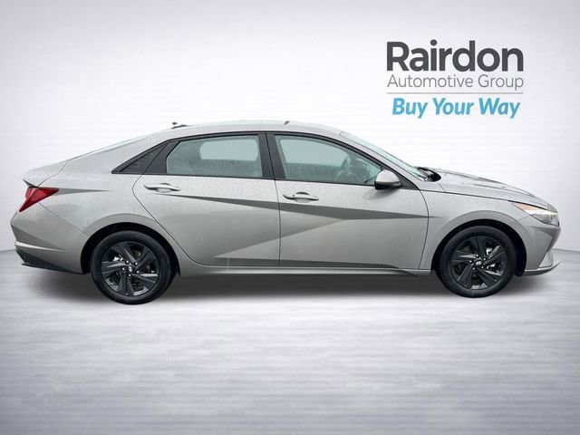 Used 2022 Fluid Metal Hyundai SEL image 8