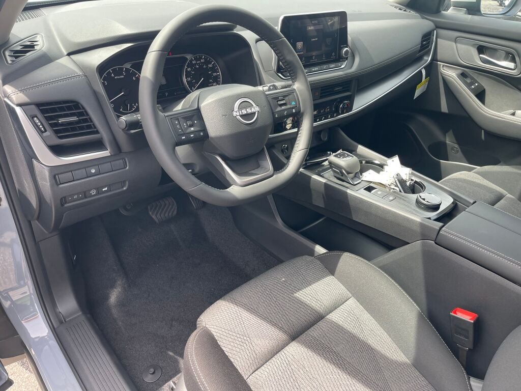 New 2026 Boulder Gray Pearl Nissan SV image 6