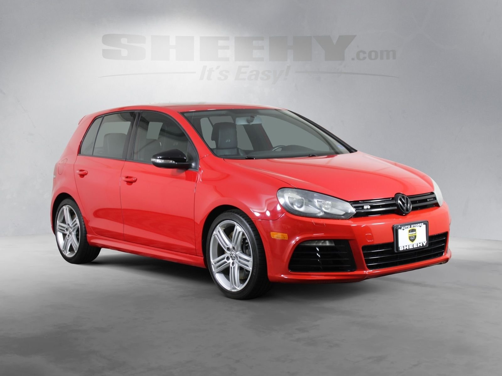 Used 2012 Red Volkswagen R image 16