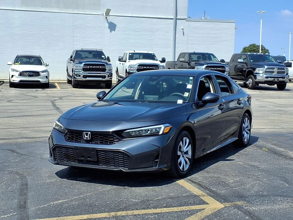Used 2025 Honda Civic LX with VIN 2HGFE2F26SH599535 for sale in Kansas City