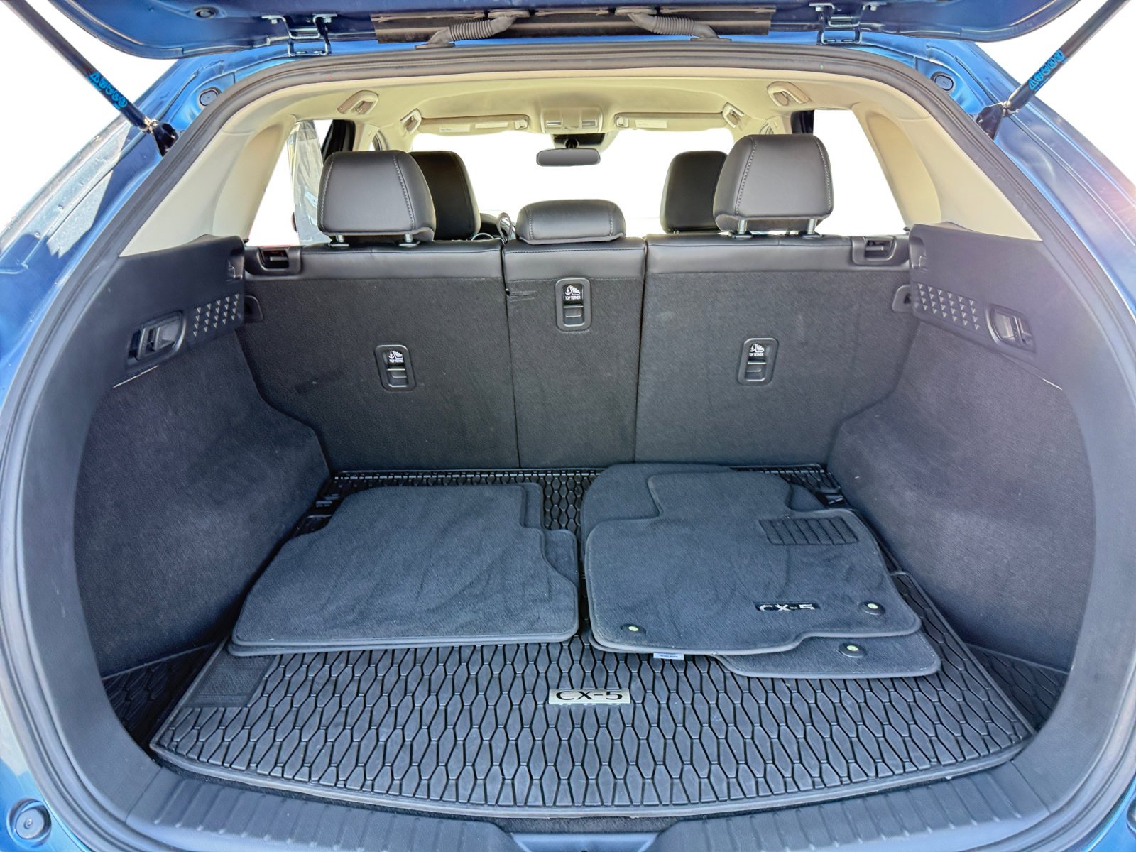 Certified Used 2023 Eternal Blue Mazda 2.5 S Select Package image 17