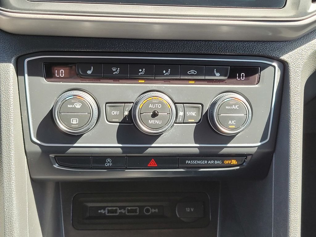 Certified Used 2020 Gray Volkswagen 3.6L V6 SE w/Technology image 21