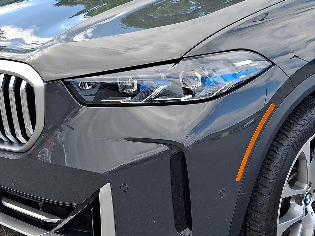 Used 2026 Gray Metallic BMW xDrive40i image 9