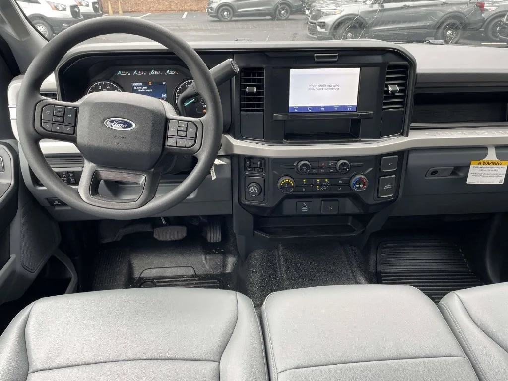 Used 2026 White Ford XL image 4