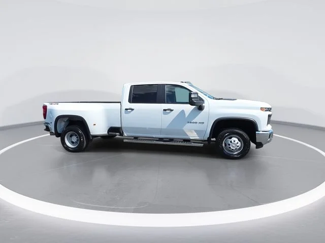 Used 2024 White Chevrolet Work Truck image 9