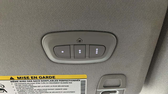 Used 2023 Diamond Black Crystal Pearlcoat Jeep Overland image 36