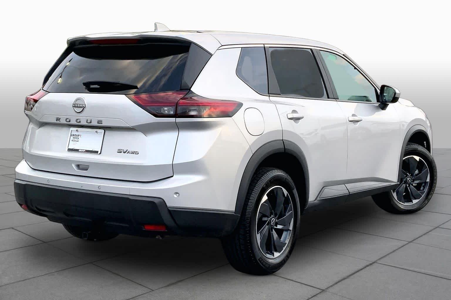 Used 2024 Brilliant Silver Metallic Nissan SV image 12