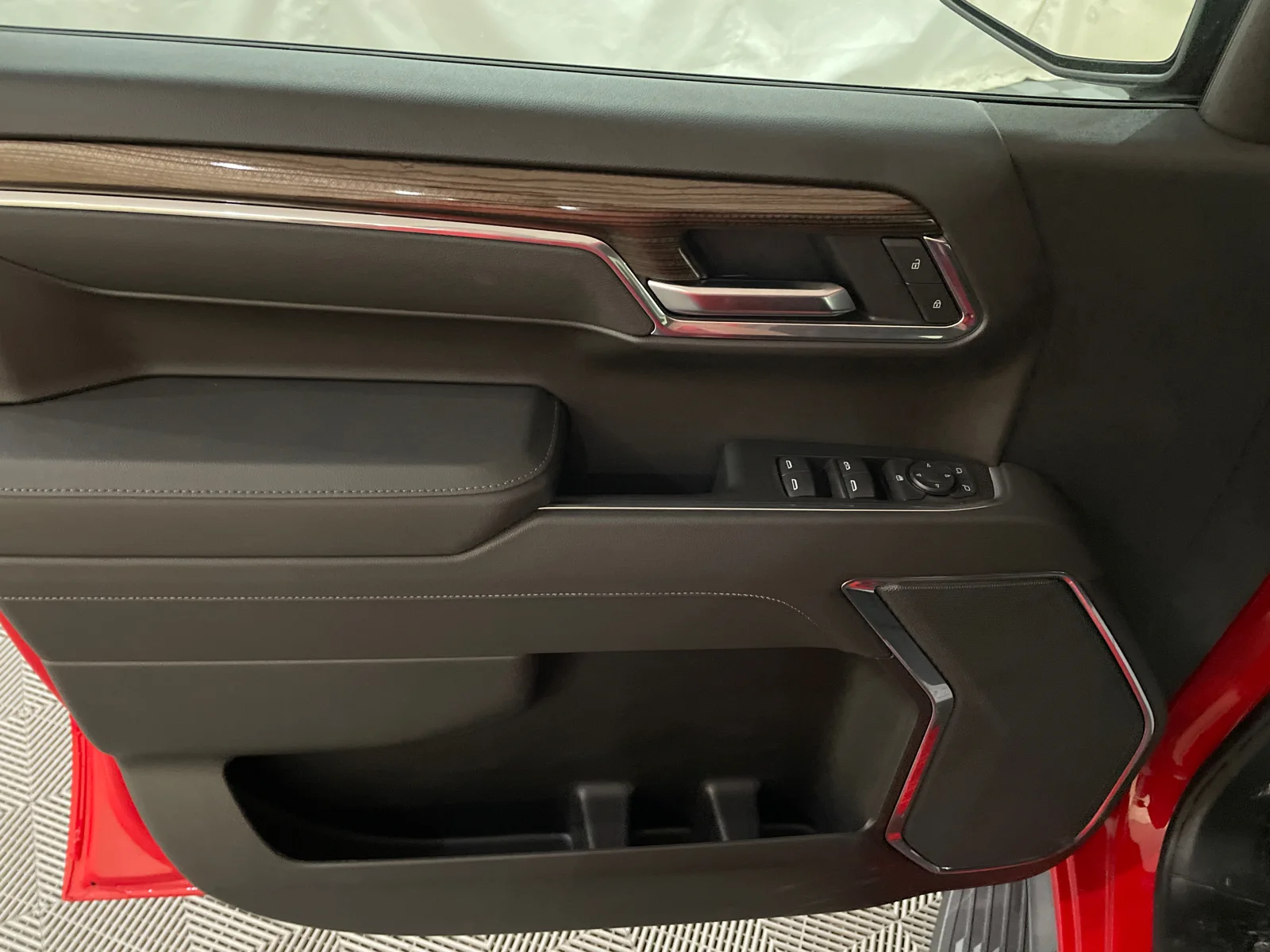 2026 Chevrolet Silverado 1500 LT - Photo 10