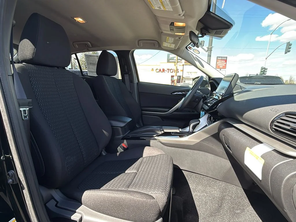 New 2026 Labrador Black Pearl Mitsubishi ES image 23