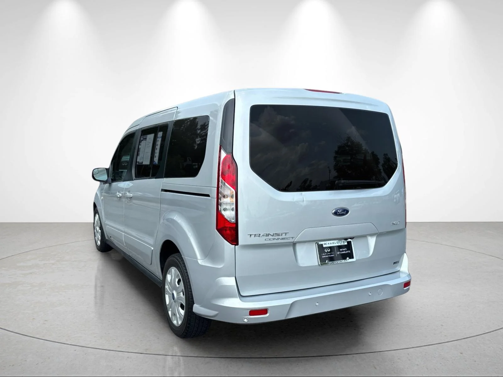 Used 2022  Ford XLT image 3