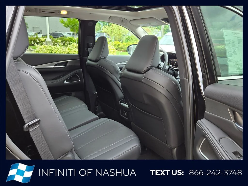New 2027 MINERAL BLACK INFINITI Luxe AWD image 18