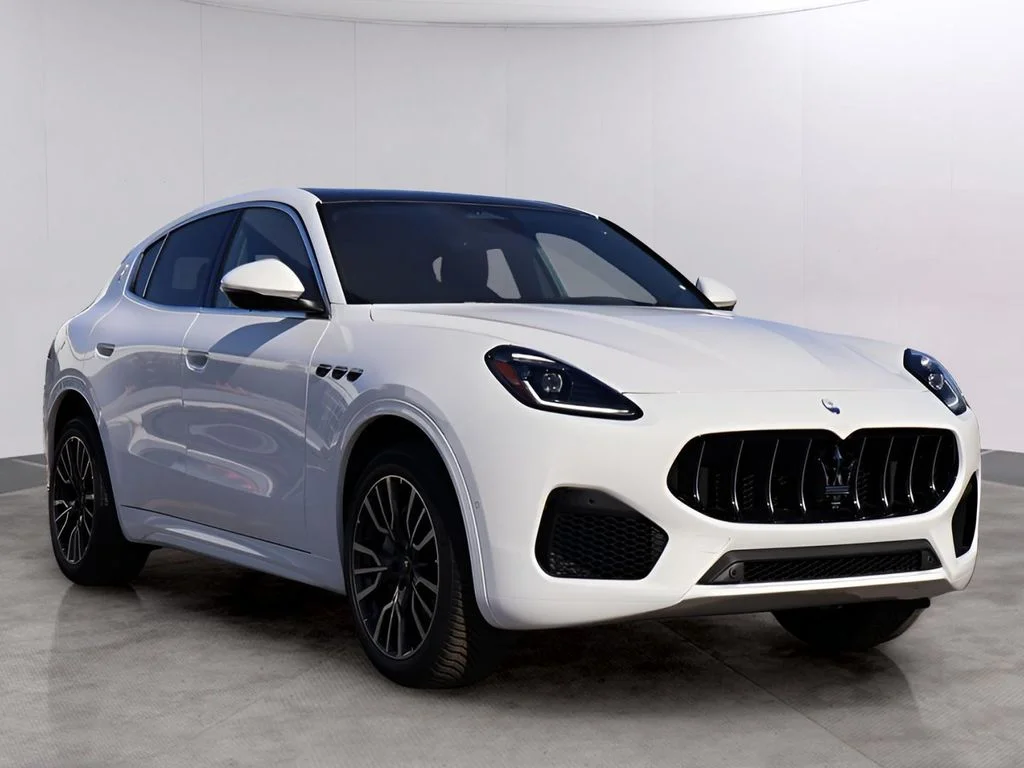 New 2025  Maserati Base image 3