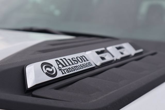Used 2025 Summit White Chevrolet Custom image 24