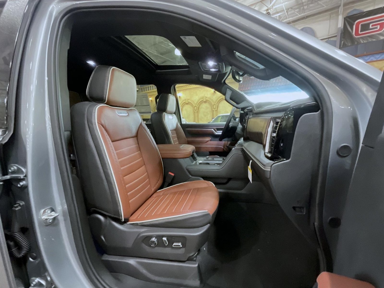 2026 GMC Sierra 2500HD Denali Ultimate - Photo 15