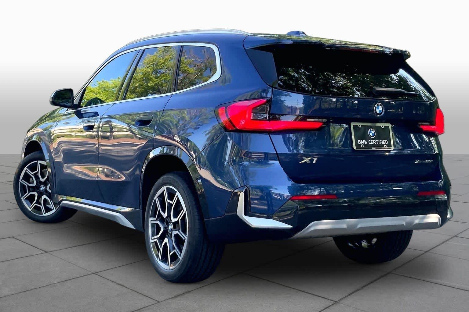 Used 2023 Phytonic Blue Metallic BMW xDrive28i image 11