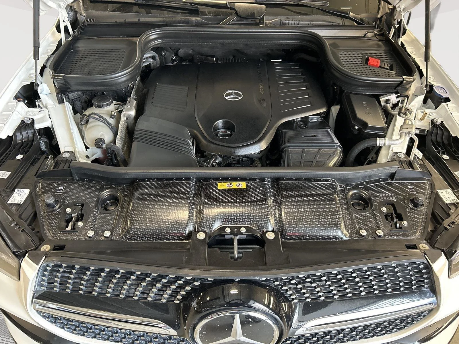 Certified Used 2023 MANUFAKTUR Diamond White Bright Mercedes-Benz GLE 450 image 29